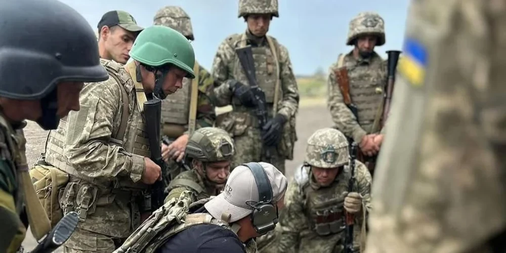 Структурний формат переходу 425 ОШП «Скеля» під оперативне керівництво корпусу «Азов»