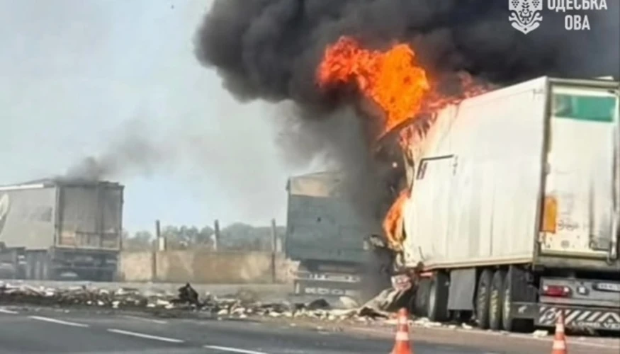 Удар по автодорозі на Одещині: що відомо про постраждалих і пошкоджену техніку