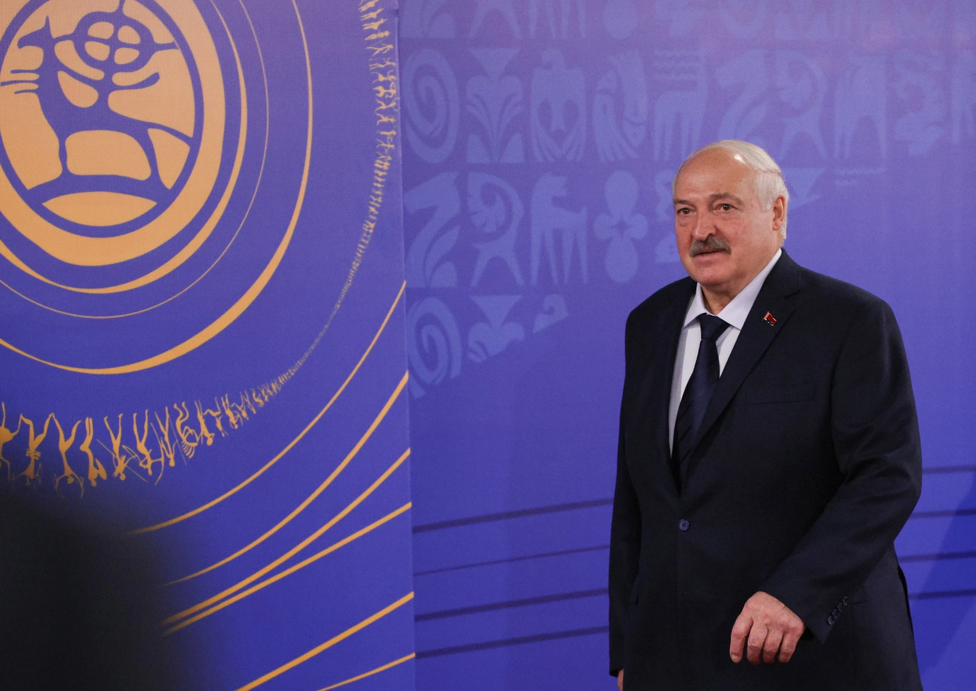 Олександр Лукашенко під час зустрічі з Джоном Коулом у Мінську