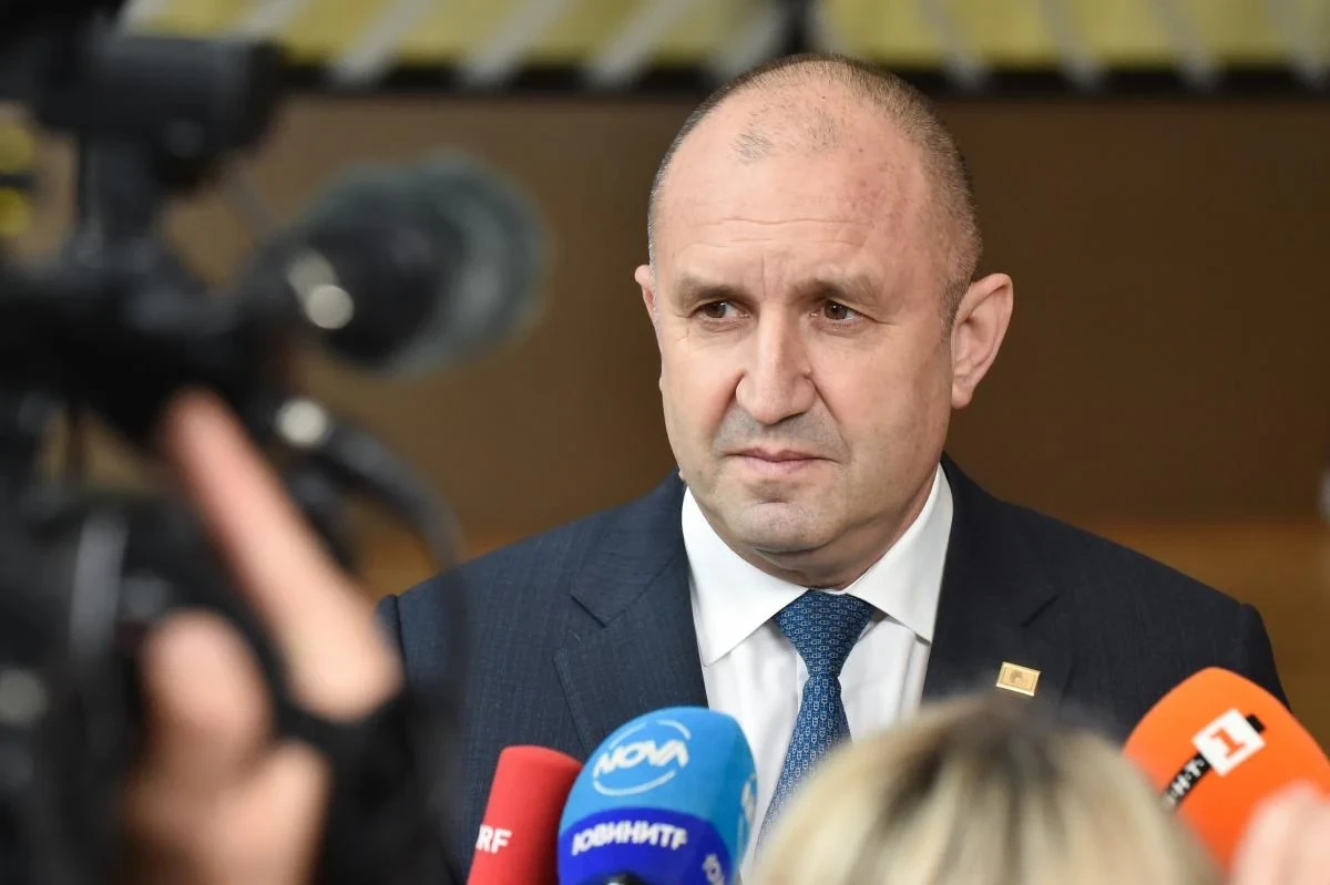 Радев назвав постачання зброї Україні стратегією, що не відбулася
