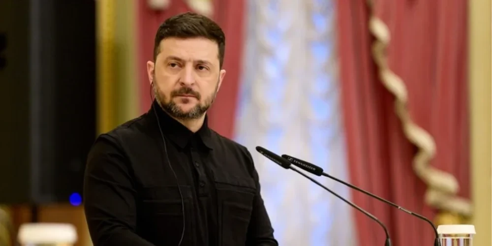 Володимир Зеленський під час звернення/інтерв'ю щодо обмеження роботи Starlink (фото Офісу Президента України).