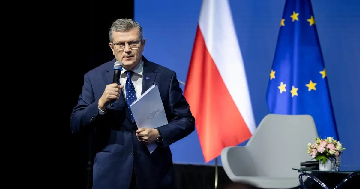 Міністр оборони Польщі назвав ухвалу Львівської облради про 2027 рік неприйнятною